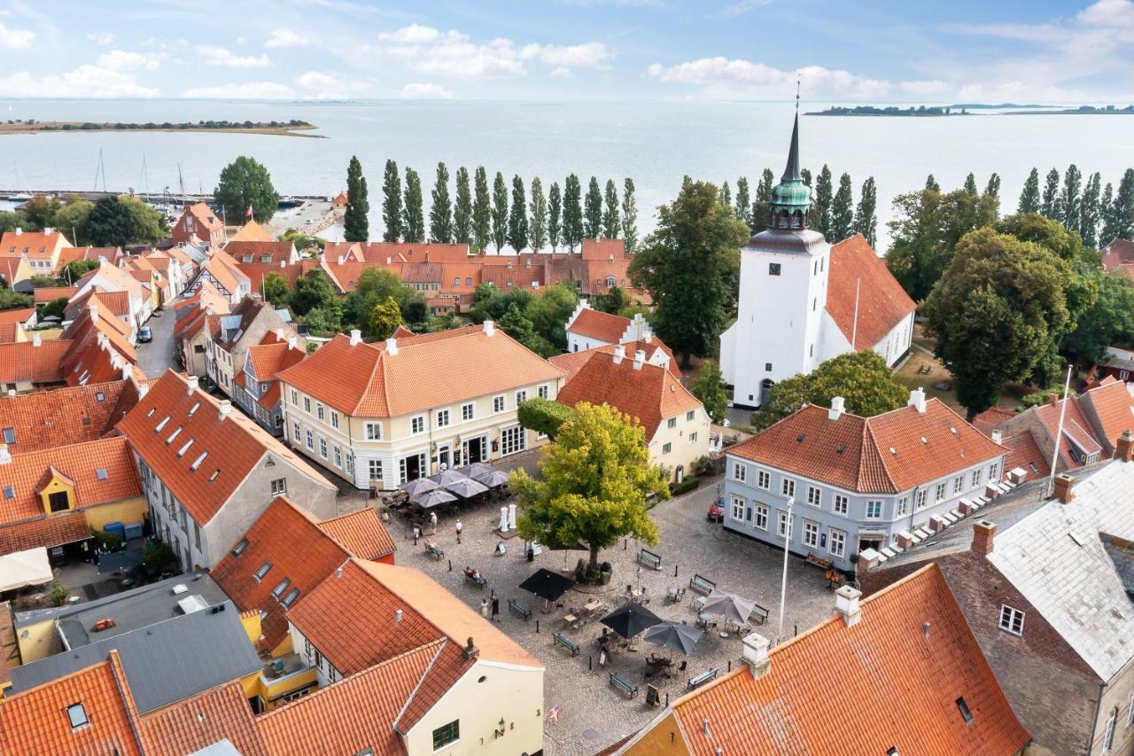 Hotel Pa Torvet Ерескебінґ Екстер'єр фото